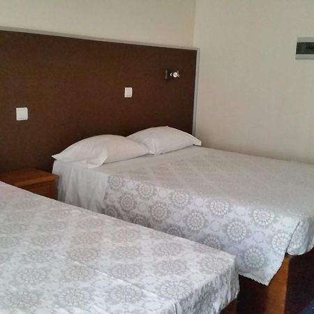 Pensao Lourenco Curia Szoba fotó